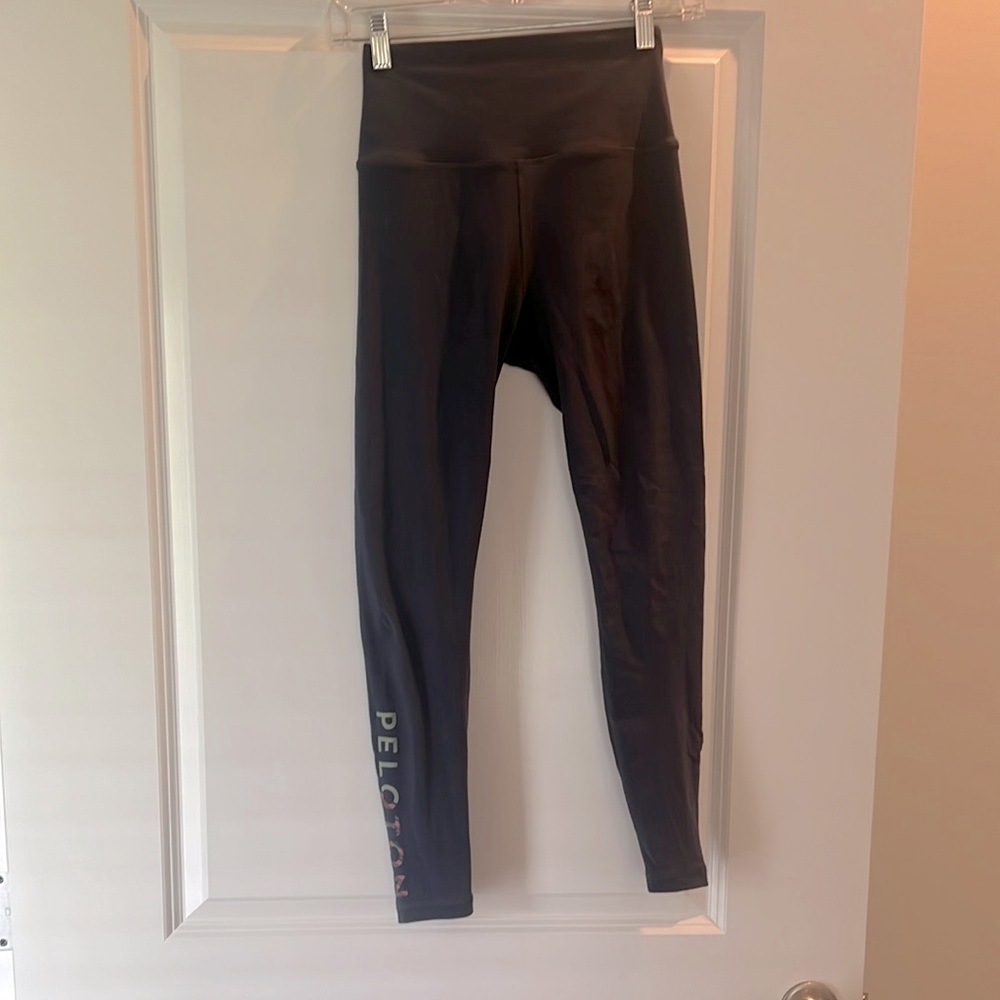 Peloton cadent navy leggings size small